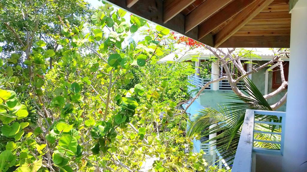 Idle Awhile Cliffs Hotel Negril Exterior photo