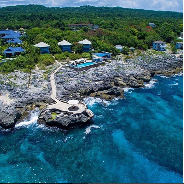 Idle Awhile Cliffs Hotel Negril Exterior photo