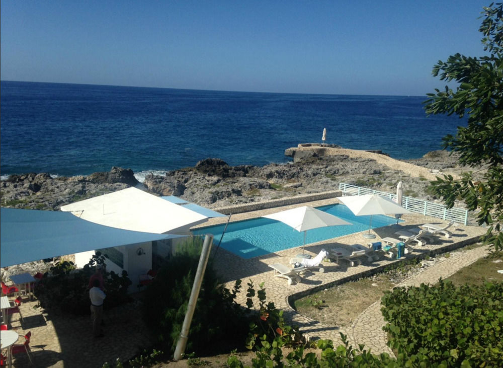 Idle Awhile Cliffs Hotel Negril Exterior photo