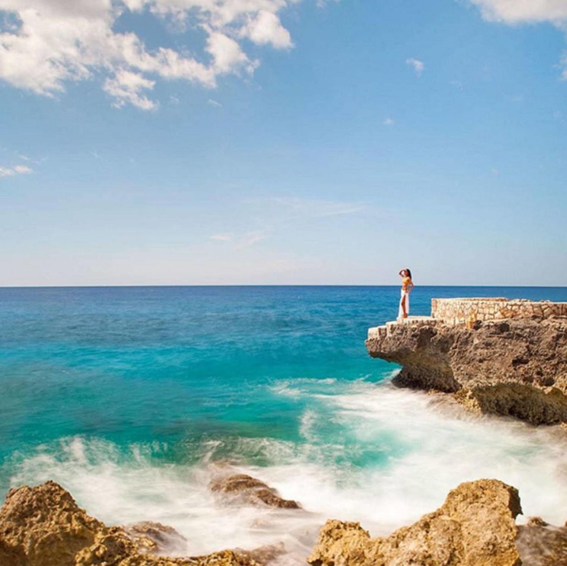 Idle Awhile Cliffs Hotel Negril Exterior photo