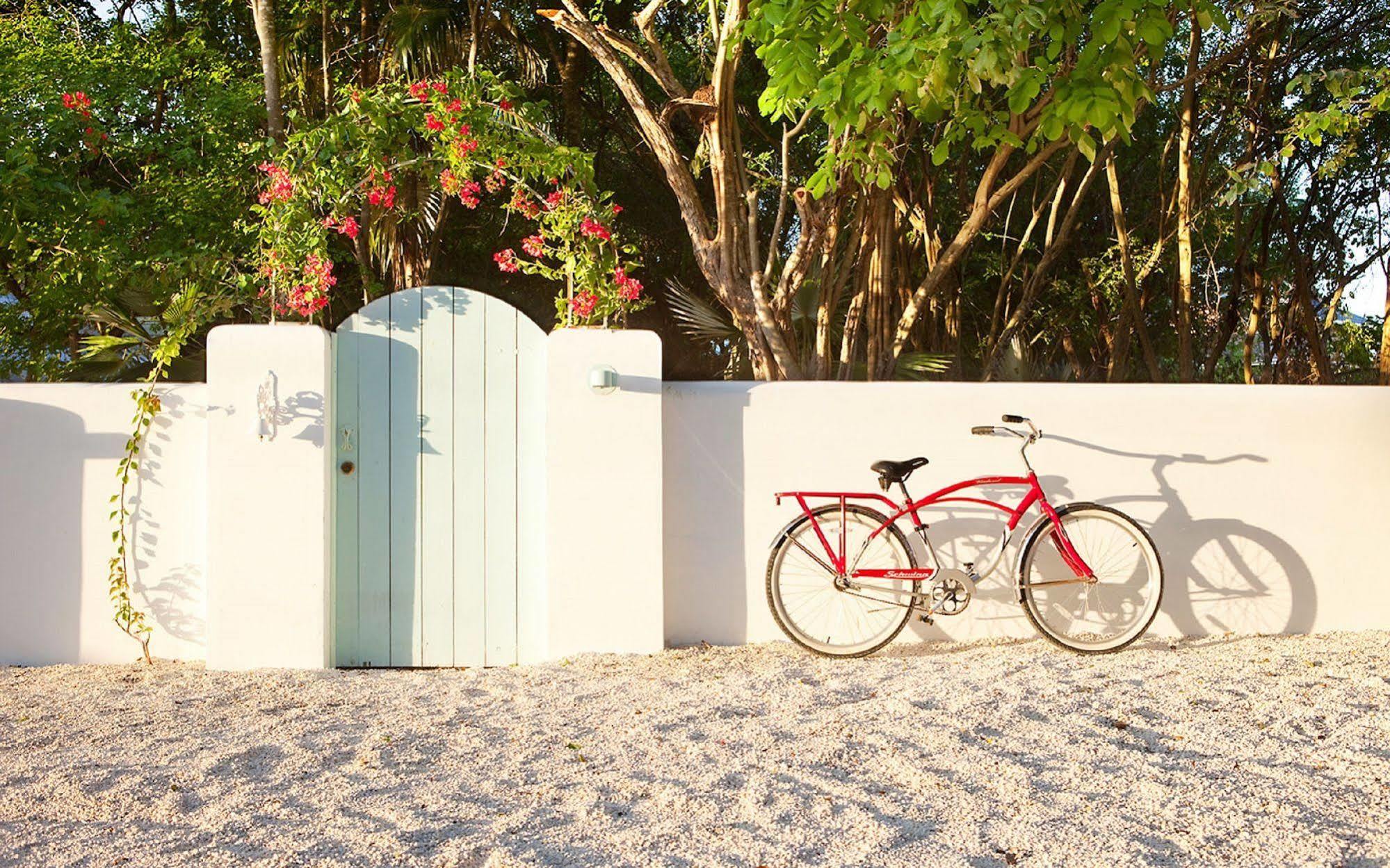 Idle Awhile Cliffs Hotel Negril Exterior photo